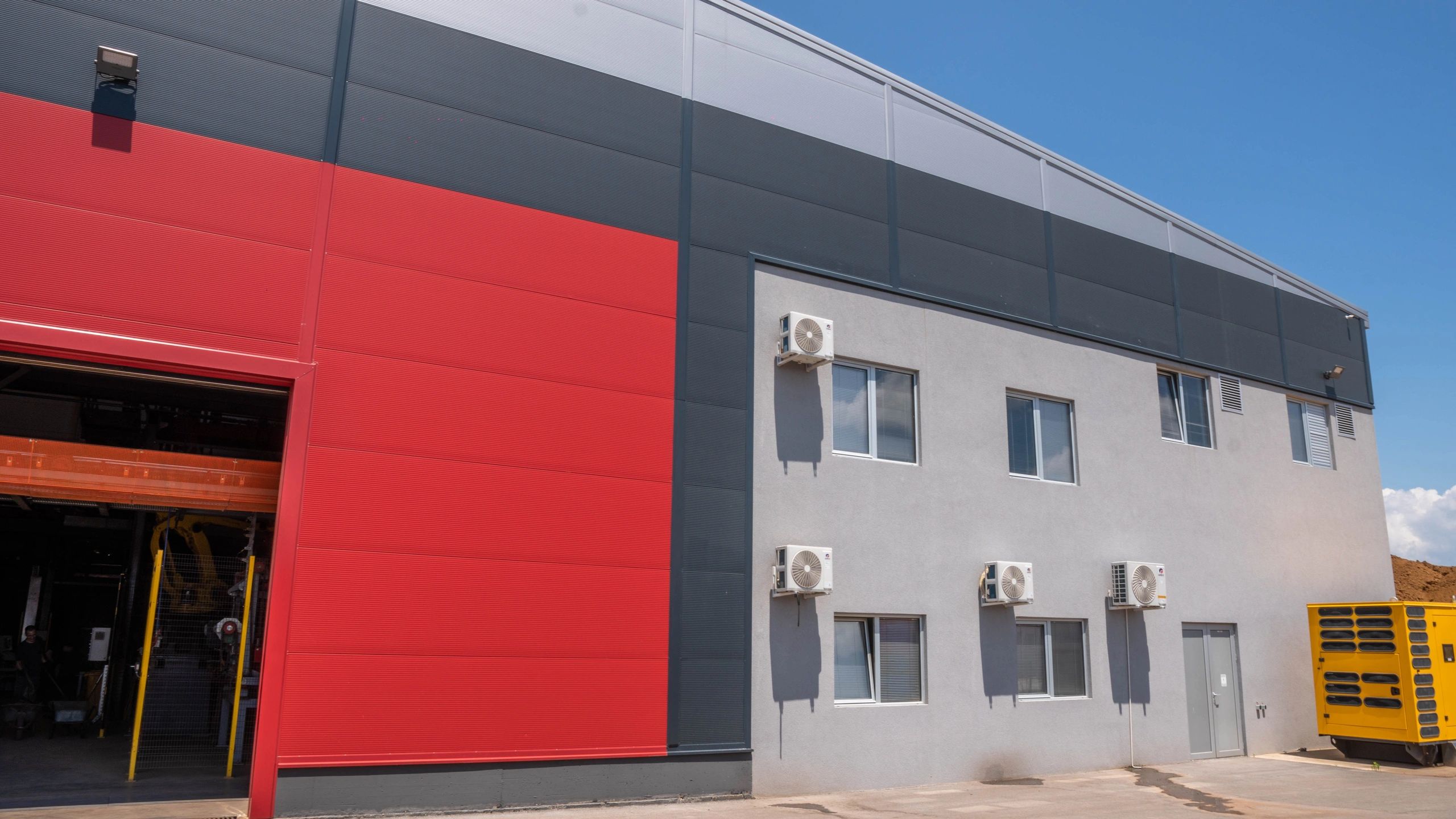 Industrial site supporting large-scale packaging operations